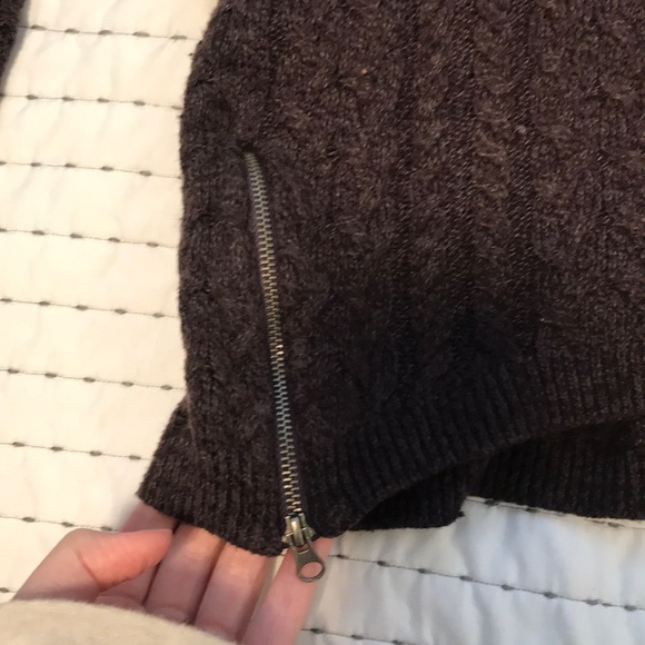 Purple sweater - Picture 2 of 2